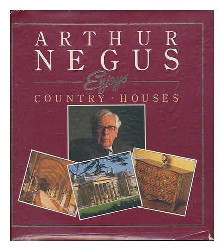 HUNT, CHRIS - Arthur Negus enjoys country houses / Chris Hunt.