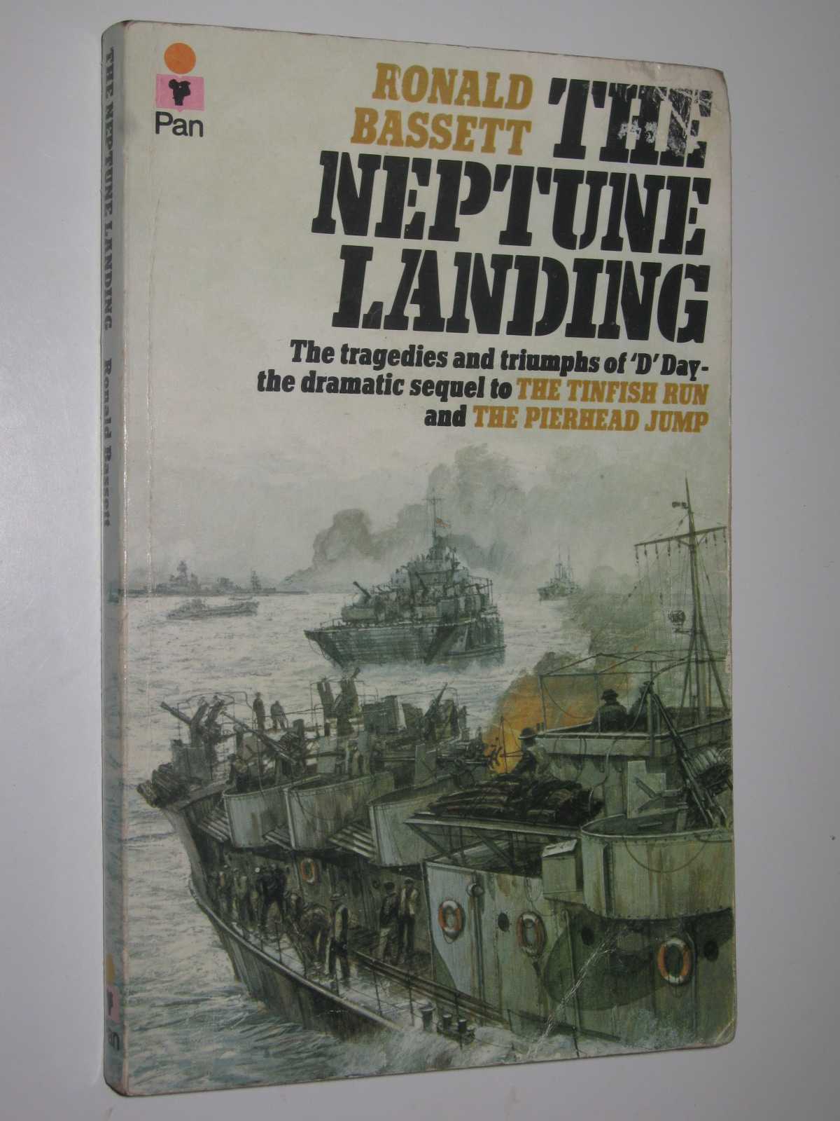 The Neptune Landing by Ronald Bassett Small PB 0330260944 Pan Books Reprint - Picture 1 of 3