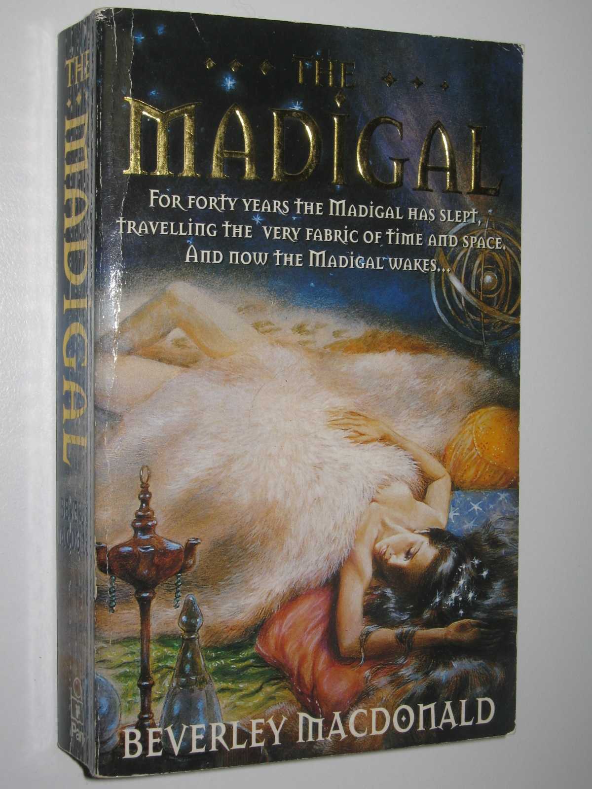 The Madigal by Beverley MacDonald 1st ed Small PB 0330356445 Pan Books - Bild 1 von 3