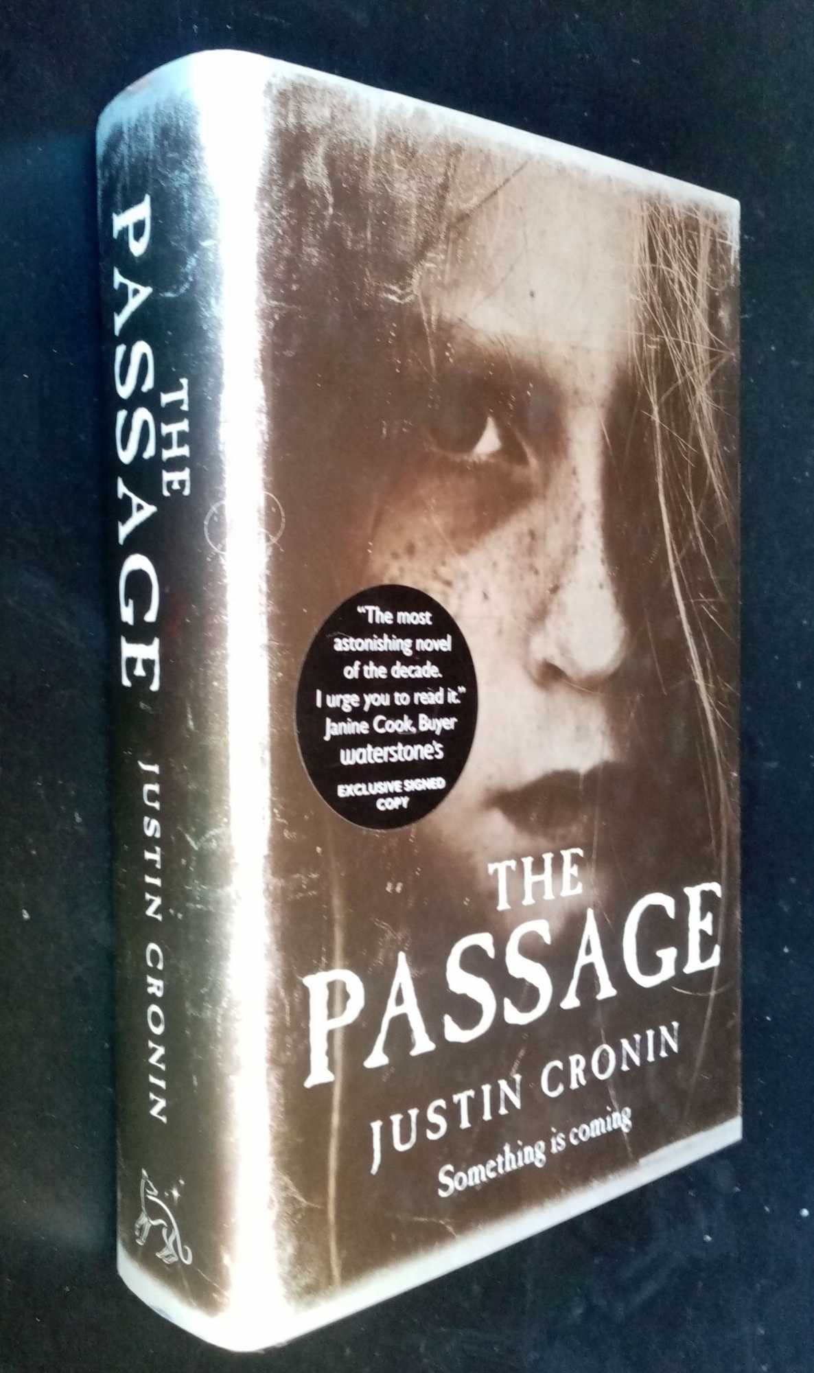 Justin Cronin - The Passage. SIGNED
