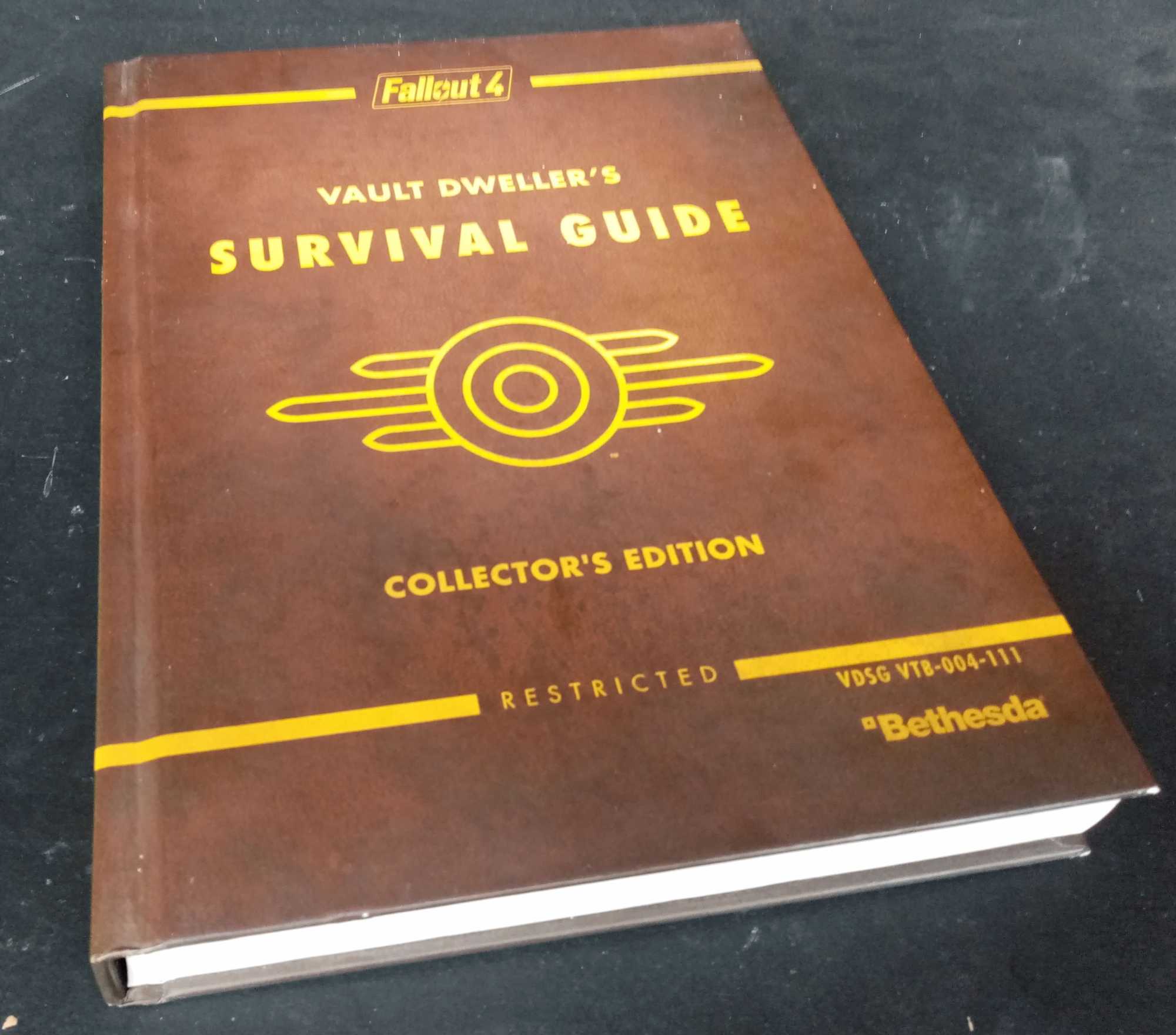 David Hodgson - Fallout 4 Vault Dweller's Survival Guide   Collector's Edition