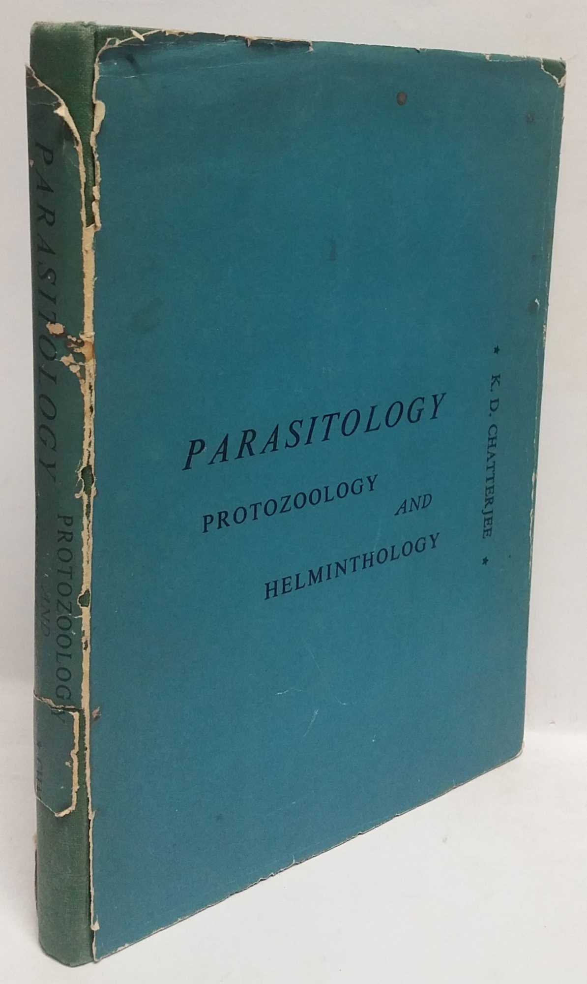 Identify the characteristics of helminths. image