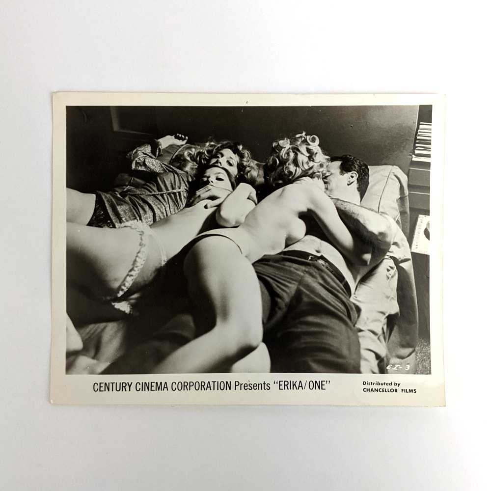 Harry Novak - The Notorious Cleopatra (16 Original Photographs)