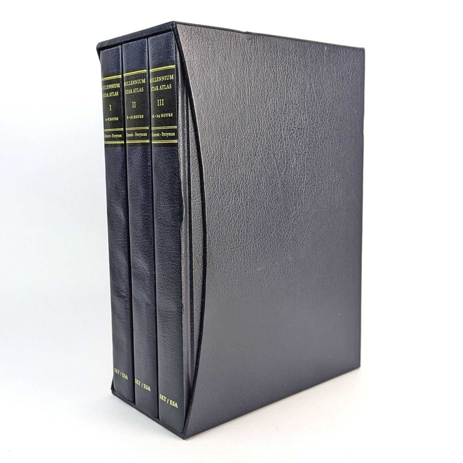 Roger W. Sinnott; Michael A. C. Perryman - Millennium Star Atlas (3 Volumes)