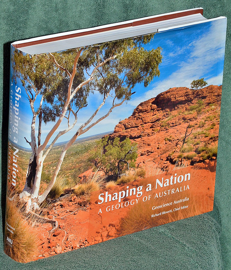 Shaping a Nation: A Geology of Australia (with DVD)