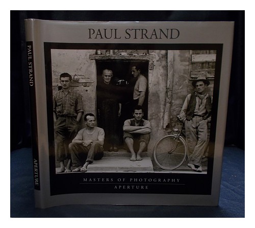 STRAND, PAUL 1890-1976 Paul Strand / with an essay by Mark Haworth-Booth 1987 Fi - Afbeelding 1 van 1